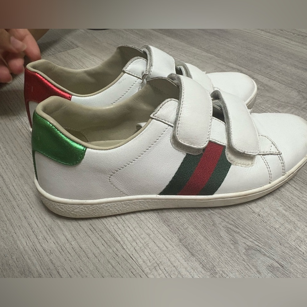 Gucci Kids White and Green Velcro Sneakers